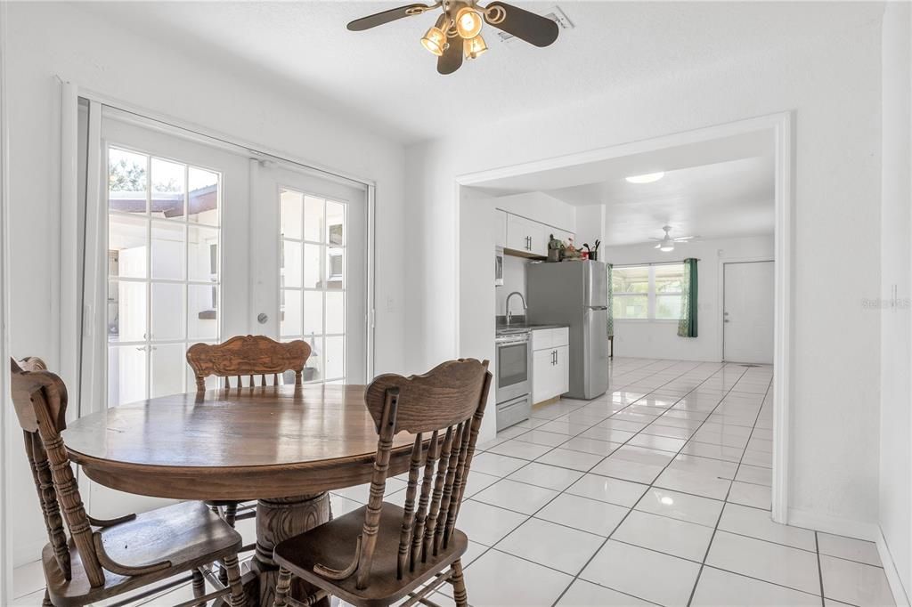 For Sale: $319,000 (5 beds, 0 baths, 2060 Square Feet)