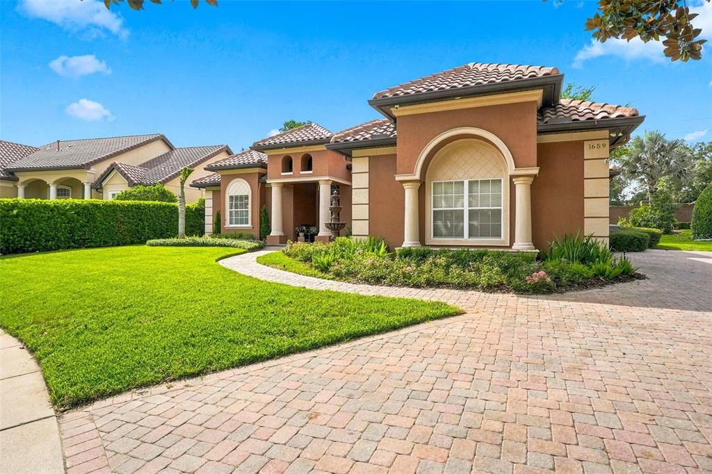 For Sale: $850,000 (4 beds, 3 baths, 2845 Square Feet)