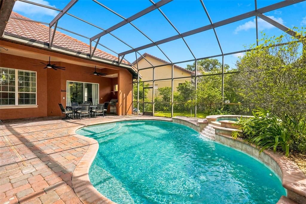 For Sale: $850,000 (4 beds, 3 baths, 2845 Square Feet)