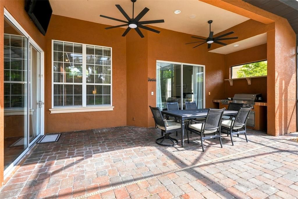 For Sale: $850,000 (4 beds, 3 baths, 2845 Square Feet)