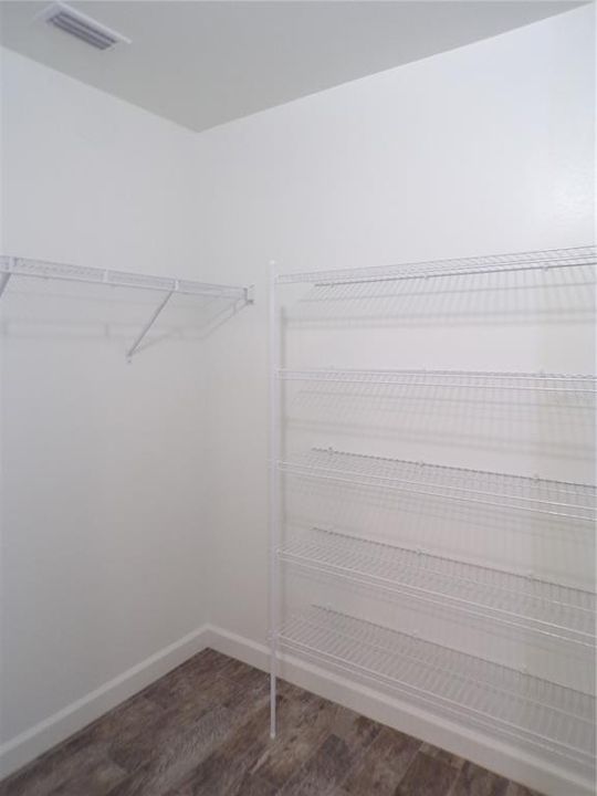 В аренду: $1,900 (3 спален, 2 ванн, 2121 Квадратных фут)