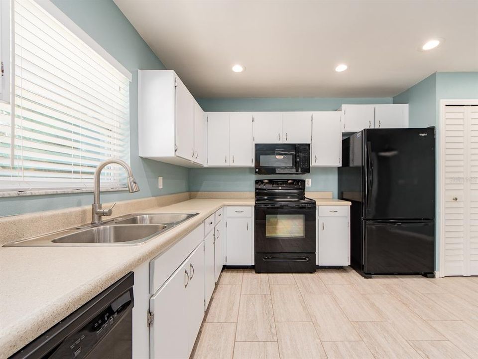 For Sale: $459,900 (3 beds, 2 baths, 1500 Square Feet)