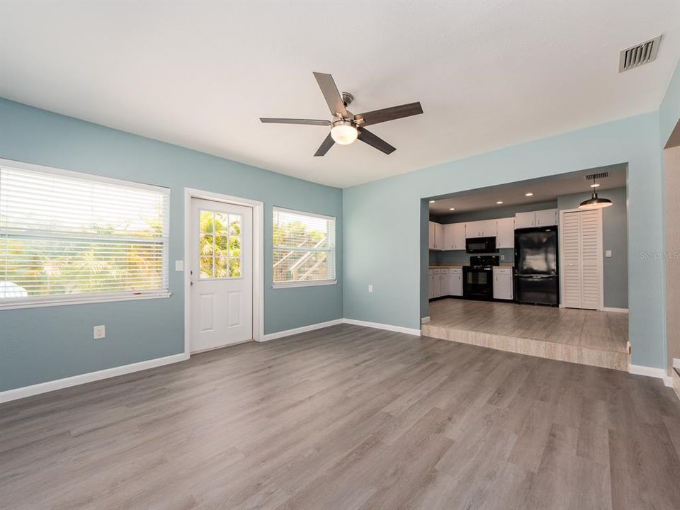 For Sale: $459,900 (3 beds, 2 baths, 1500 Square Feet)