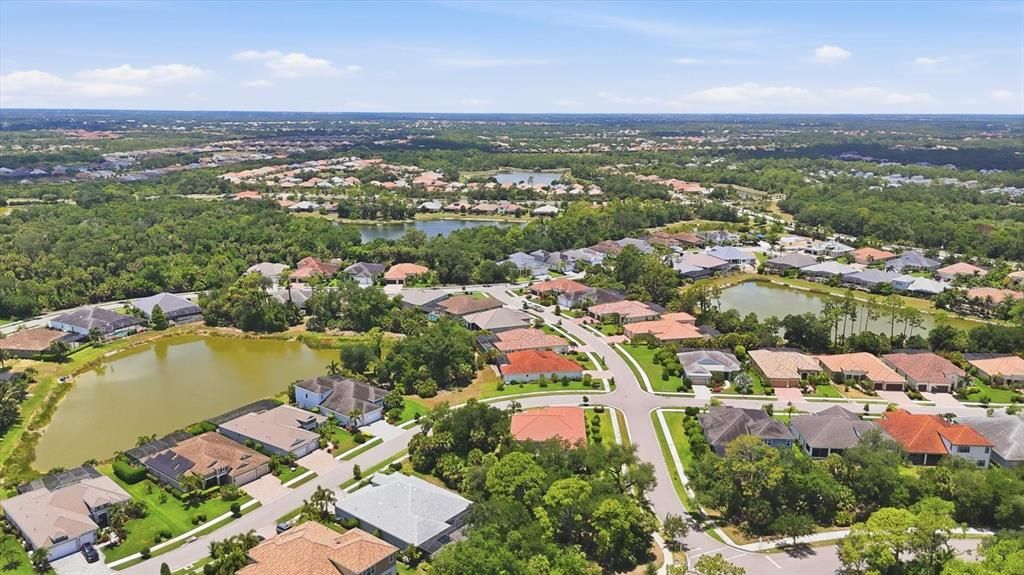 На продажу: $950,000 (4 спален, 3 ванн, 2703 Квадратных фут)