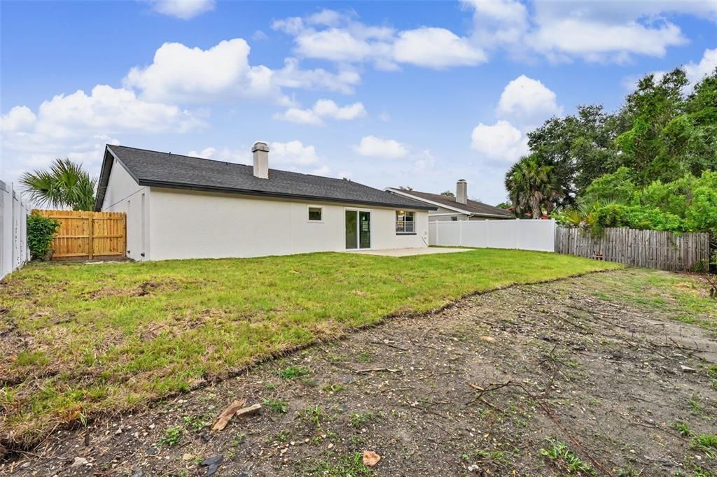 Active With Contract: $439,000 (3 beds, 2 baths, 1612 Square Feet)