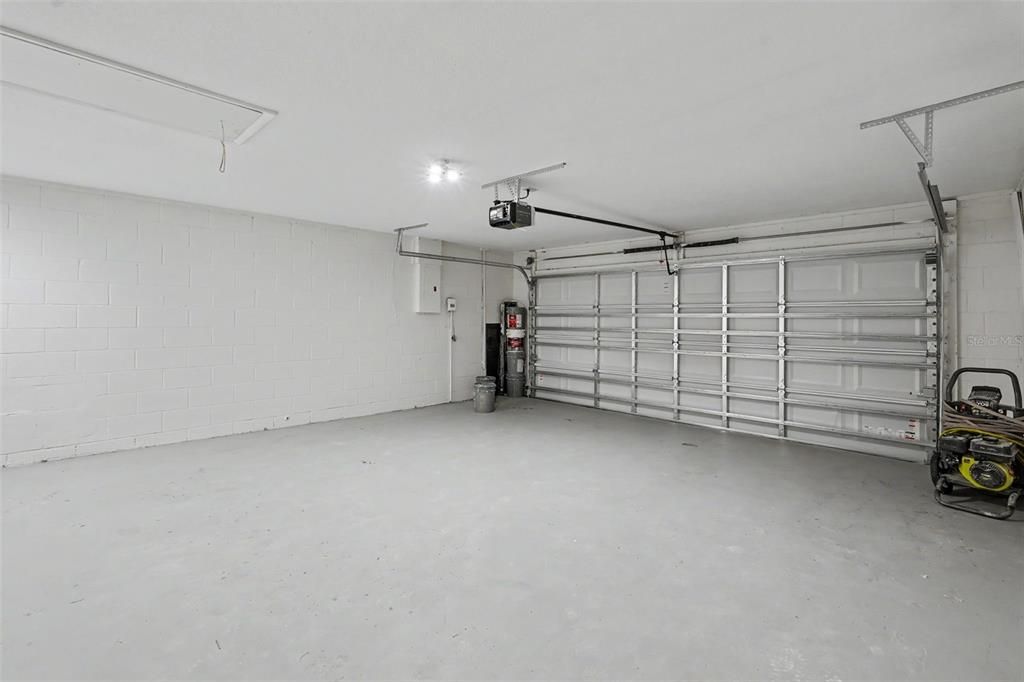 Active With Contract: $439,000 (3 beds, 2 baths, 1612 Square Feet)
