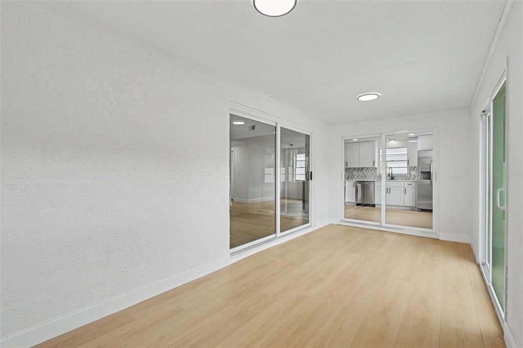 Active With Contract: $439,000 (3 beds, 2 baths, 1612 Square Feet)
