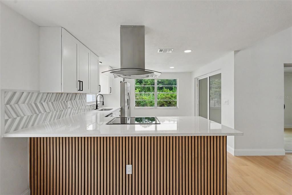 Active With Contract: $439,000 (3 beds, 2 baths, 1612 Square Feet)