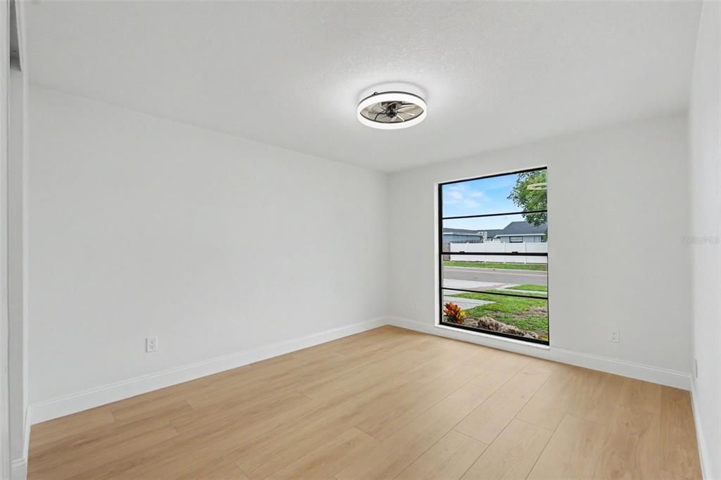 Active With Contract: $439,000 (3 beds, 2 baths, 1612 Square Feet)