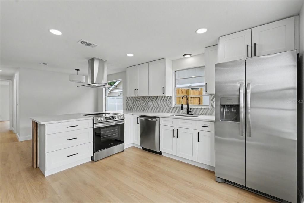 Active With Contract: $439,000 (3 beds, 2 baths, 1612 Square Feet)