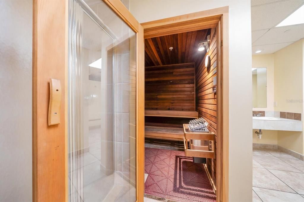 На продажу: $575,000 (2 спален, 2 ванн, 1240 Квадратных фут)