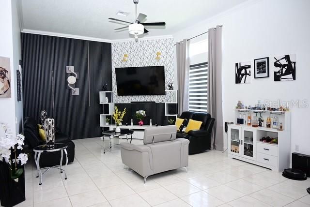 En Venta: $749,900 (4 camas, 3 baños, 3325 Pies cuadrados)