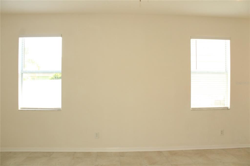 For Rent: $2,795 (3 beds, 2 baths, 1772 Square Feet)