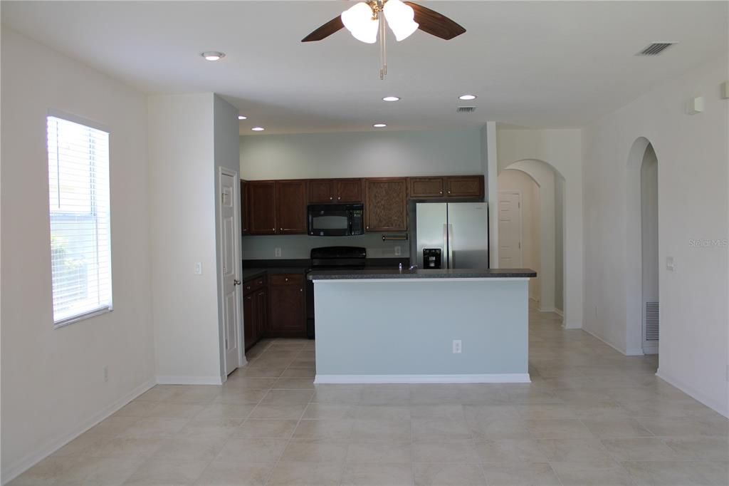 For Rent: $2,795 (3 beds, 2 baths, 1772 Square Feet)