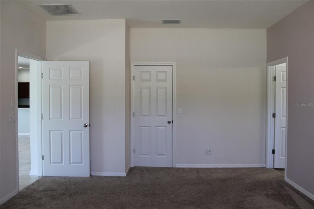 For Rent: $2,795 (3 beds, 2 baths, 1772 Square Feet)