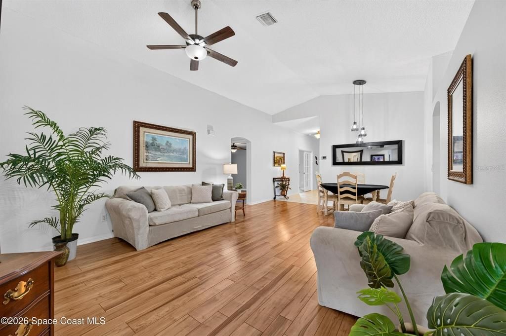 For Sale: $469,000 (4 beds, 2 baths, 1902 Square Feet)
