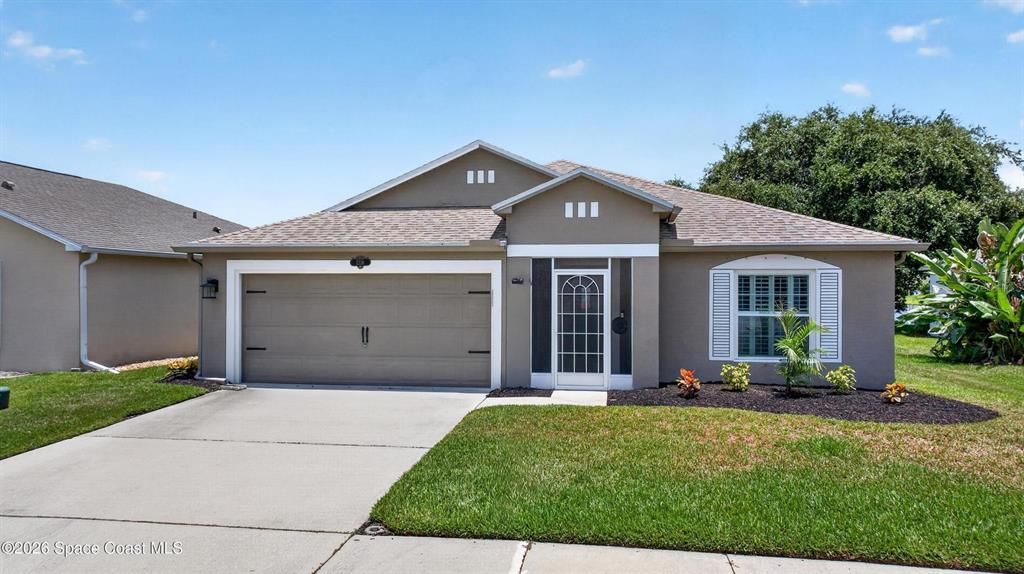 For Sale: $469,000 (4 beds, 2 baths, 1902 Square Feet)