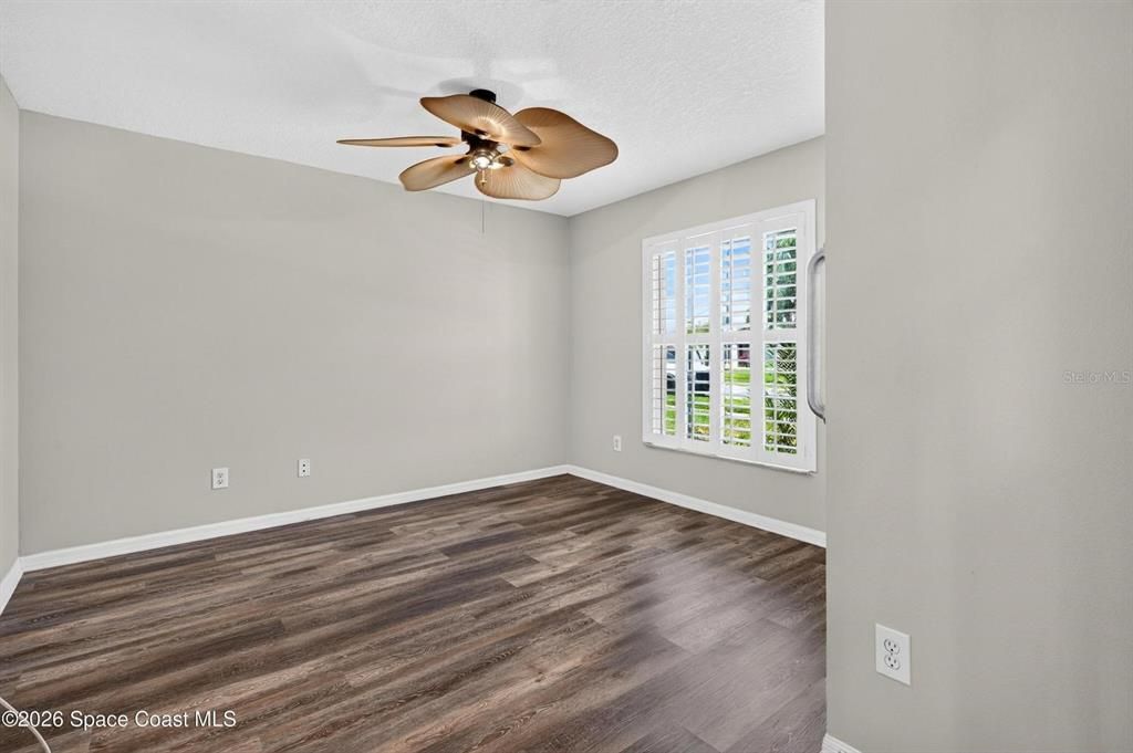 For Sale: $469,000 (4 beds, 2 baths, 1902 Square Feet)
