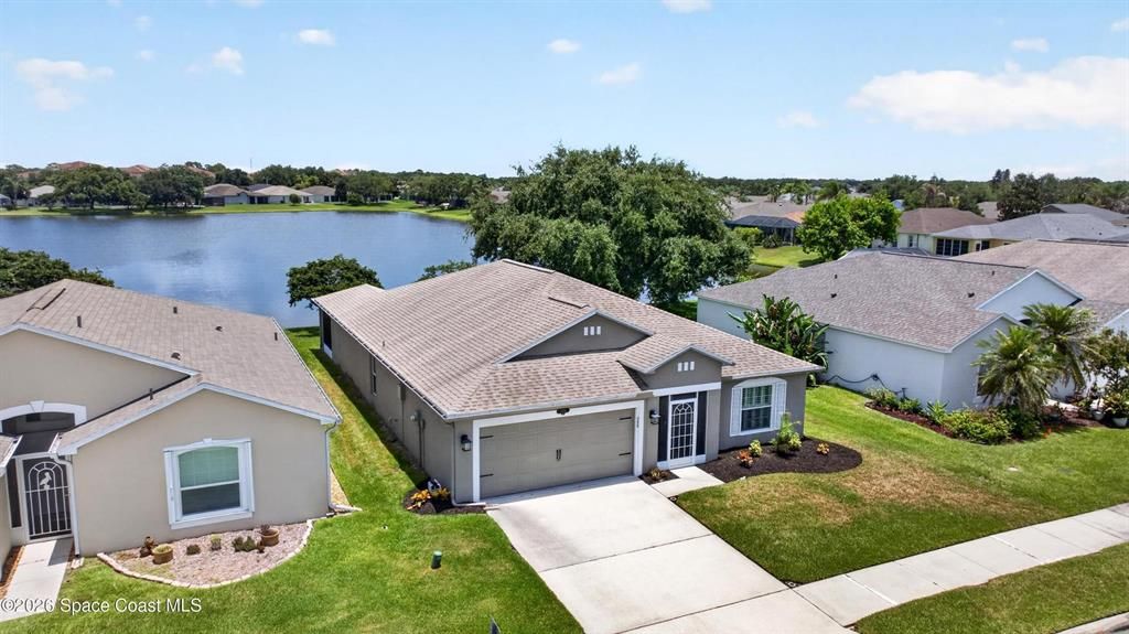 For Sale: $469,000 (4 beds, 2 baths, 1902 Square Feet)