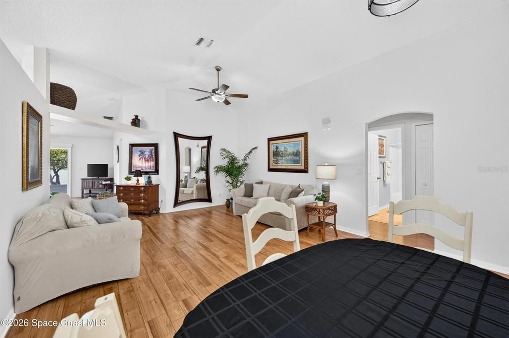 For Sale: $469,000 (4 beds, 2 baths, 1902 Square Feet)