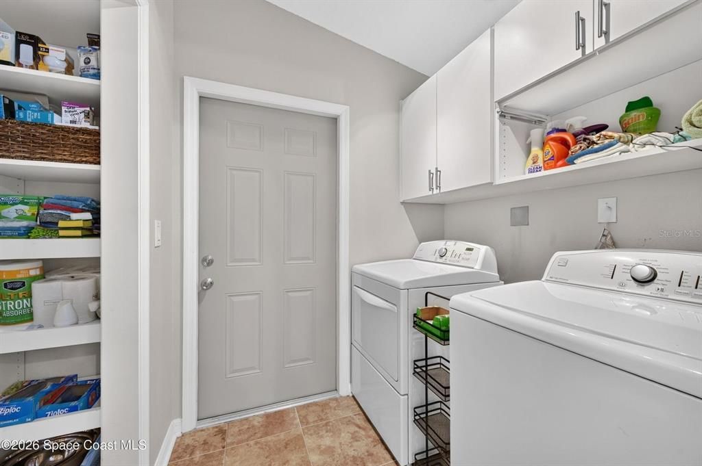 For Sale: $469,000 (4 beds, 2 baths, 1902 Square Feet)