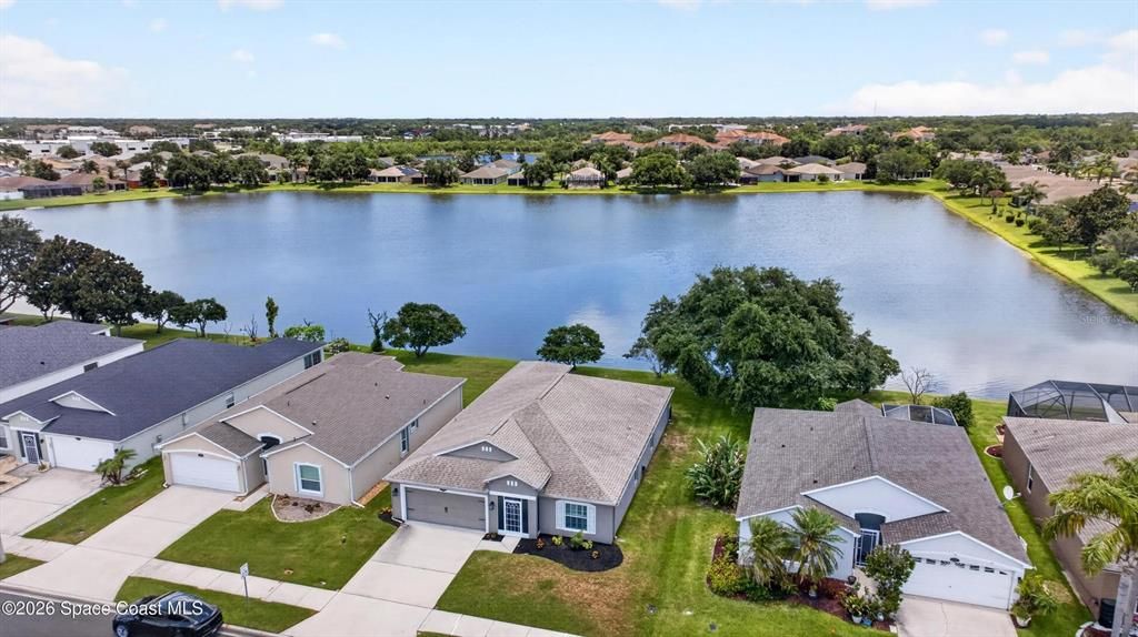 For Sale: $469,000 (4 beds, 2 baths, 1902 Square Feet)