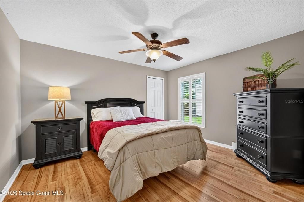 For Sale: $469,000 (4 beds, 2 baths, 1902 Square Feet)