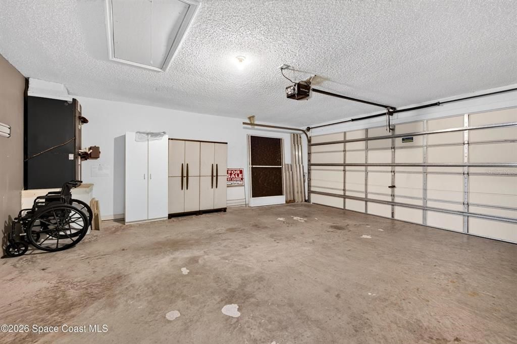 For Sale: $469,000 (4 beds, 2 baths, 1902 Square Feet)