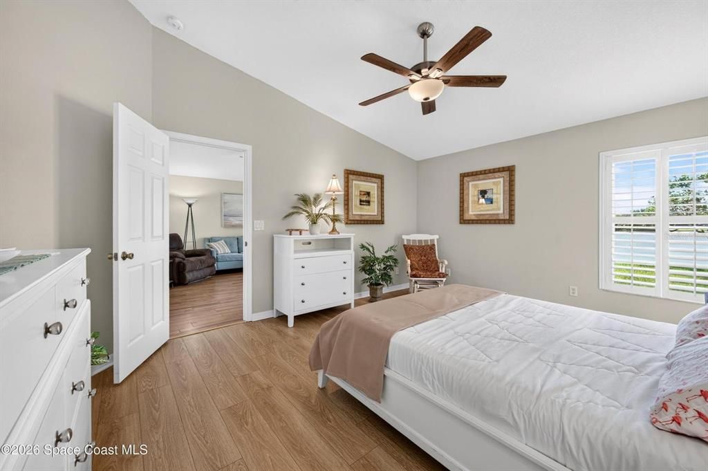 For Sale: $469,000 (4 beds, 2 baths, 1902 Square Feet)