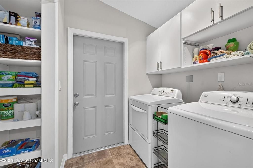For Sale: $469,000 (4 beds, 2 baths, 1902 Square Feet)