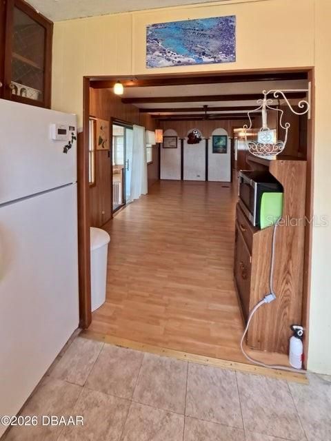 На продажу: $134,900 (2 спален, 1 ванн, 612 Квадратных фут)
