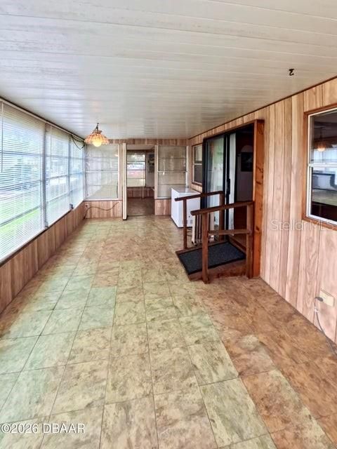 На продажу: $134,900 (2 спален, 1 ванн, 612 Квадратных фут)