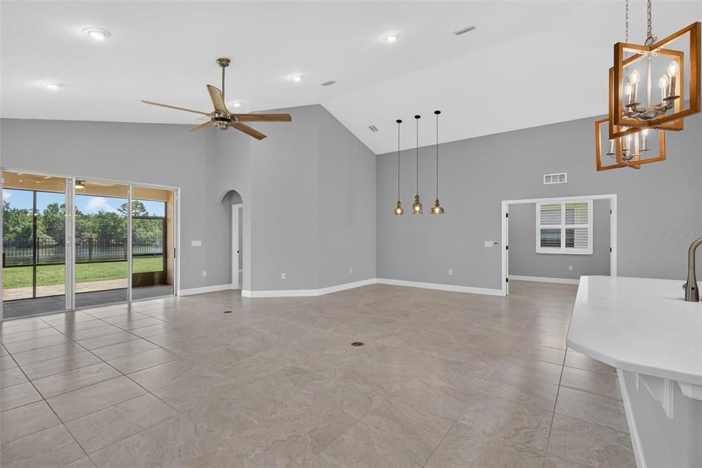 For Sale: $424,900 (3 beds, 2 baths, 1905 Square Feet)