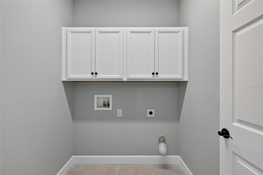 For Sale: $424,900 (3 beds, 2 baths, 1905 Square Feet)