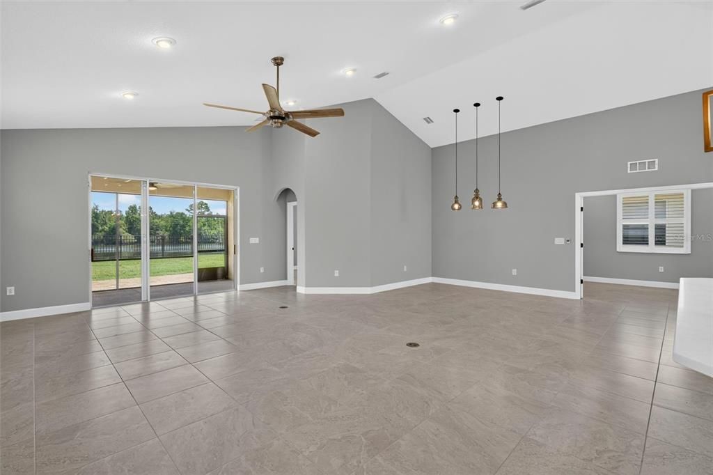 For Sale: $424,900 (3 beds, 2 baths, 1905 Square Feet)