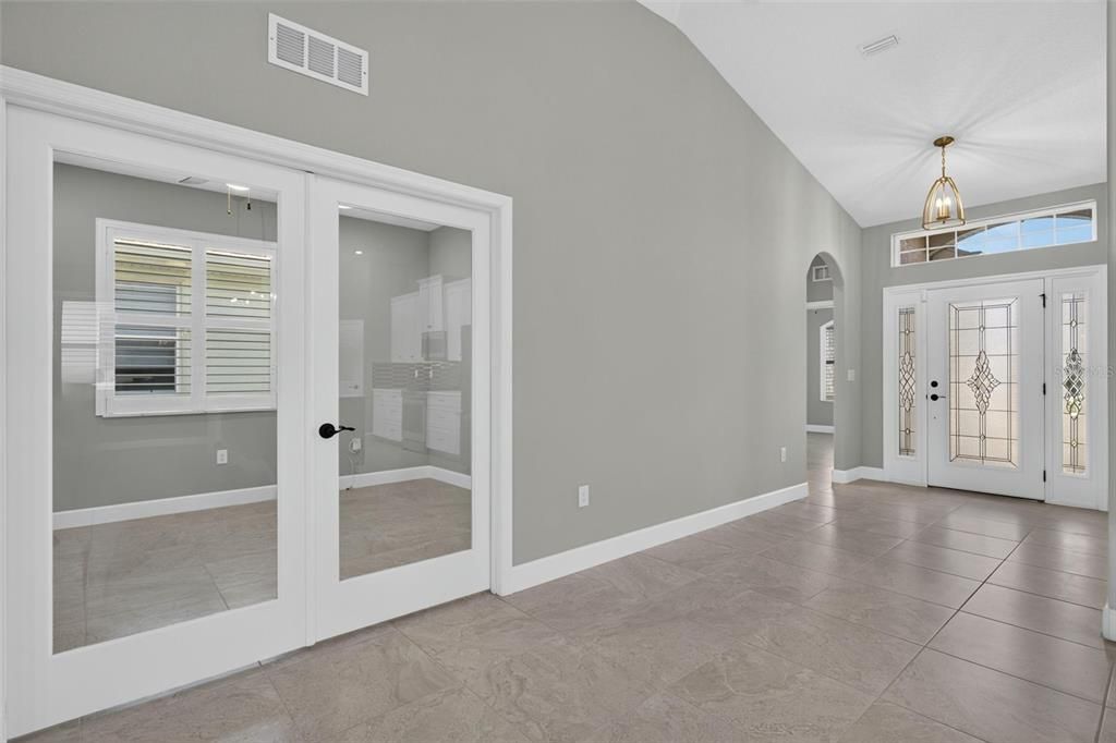 For Sale: $424,900 (3 beds, 2 baths, 1905 Square Feet)