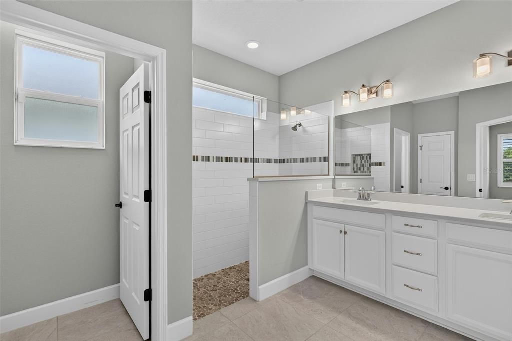 For Sale: $424,900 (3 beds, 2 baths, 1905 Square Feet)