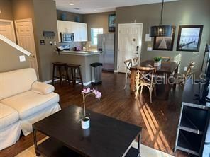 For Rent: $2,300 (4 beds, 3 baths, 1694 Square Feet)