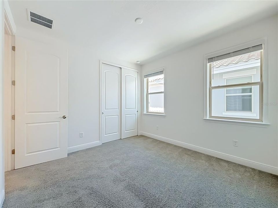 В аренду: $4,200 (5 спален, 4 ванн, 3233 Квадратных фут)