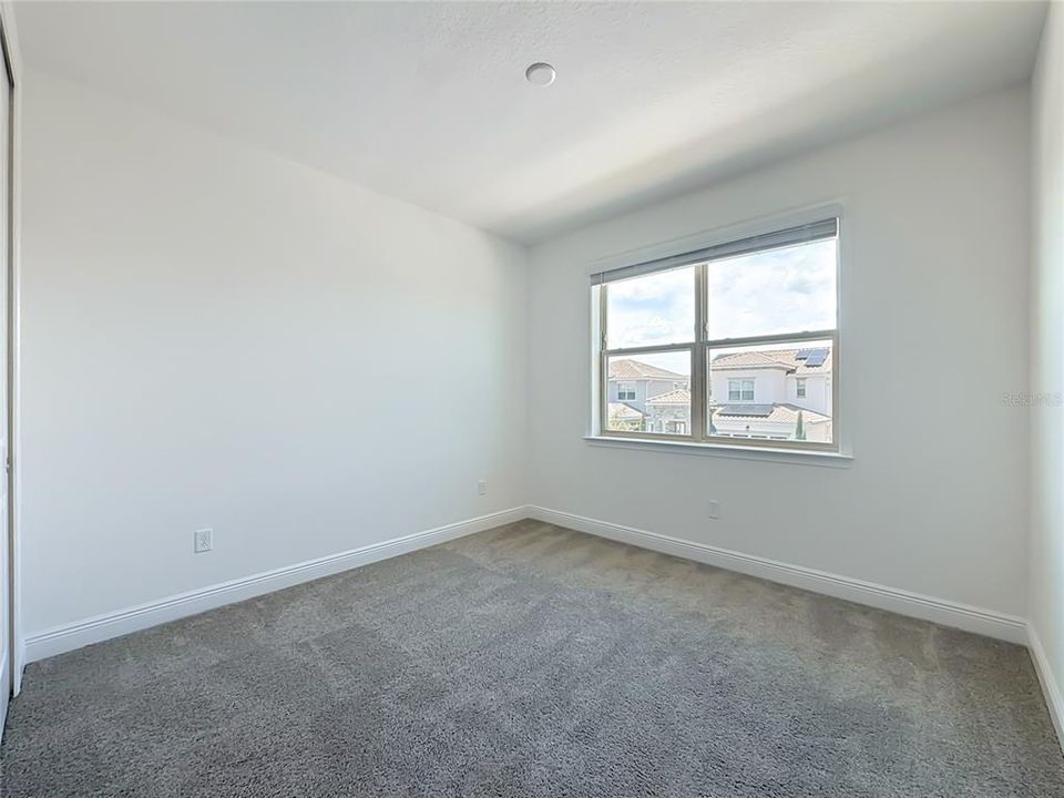В аренду: $4,200 (5 спален, 4 ванн, 3233 Квадратных фут)