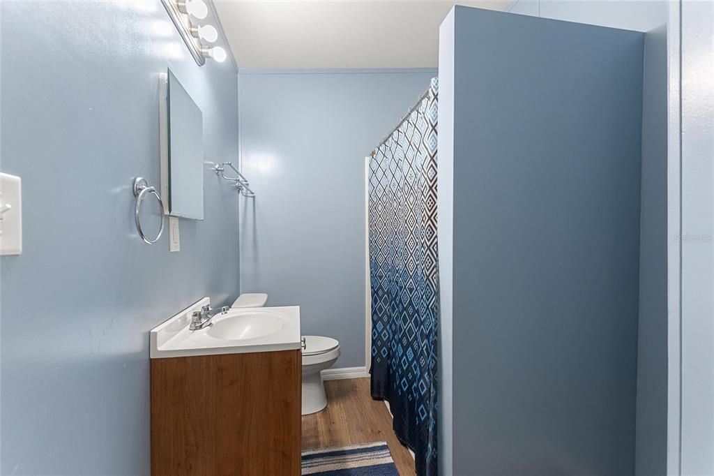 For Sale: $235,000 (5 beds, 3 baths, 2280 Square Feet)