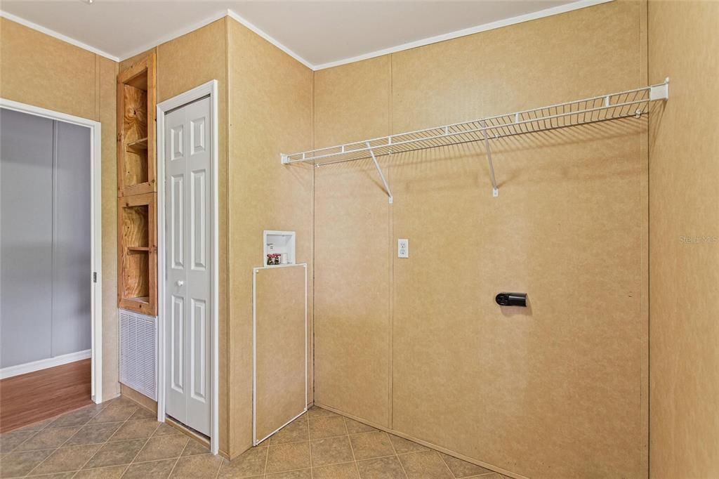 For Sale: $235,000 (5 beds, 3 baths, 2280 Square Feet)