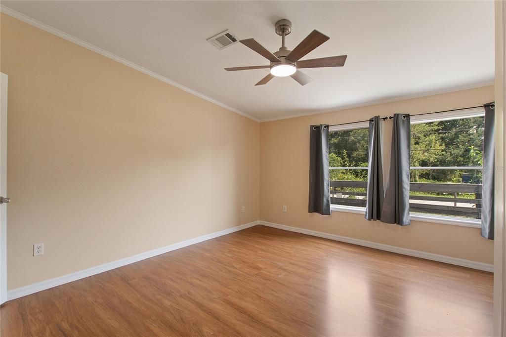 For Sale: $235,000 (5 beds, 3 baths, 2280 Square Feet)