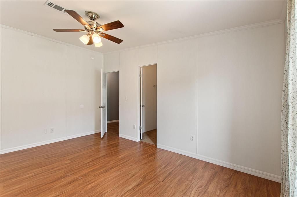 For Sale: $235,000 (5 beds, 3 baths, 2280 Square Feet)
