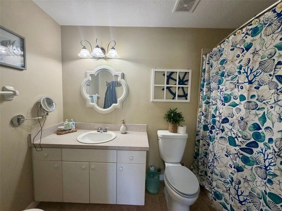 En Venta: $550,000 (3 camas, 2 baños, 1408 Pies cuadrados)