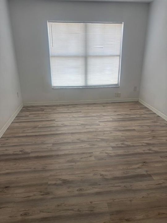 В аренду: $2,300 (4 спален, 2 ванн, 1348 Квадратных фут)