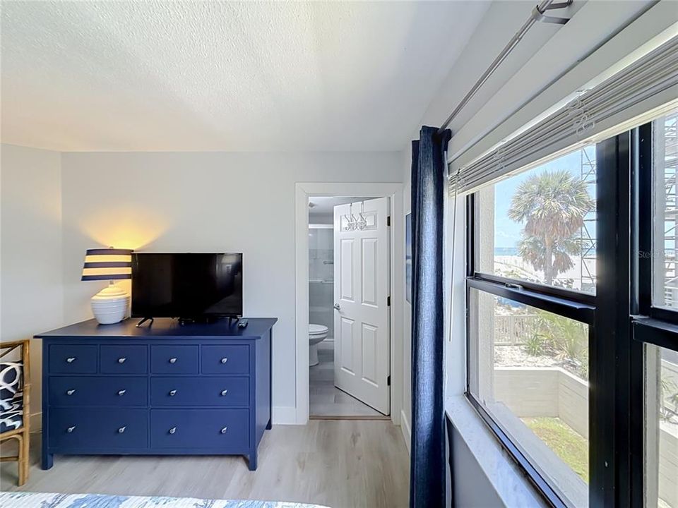 En Venta: $894,995 (2 camas, 2 baños, 750 Pies cuadrados)