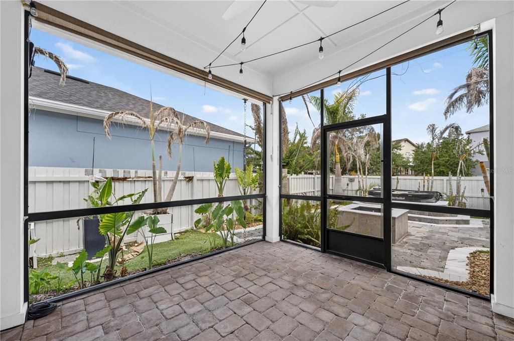 Activo con contrato: $646,000 (3 camas, 2 baños, 1916 Pies cuadrados)