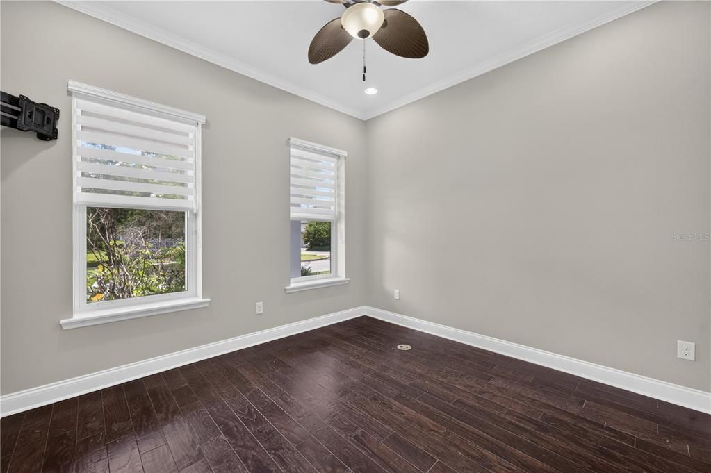 Activo con contrato: $646,000 (3 camas, 2 baños, 1916 Pies cuadrados)