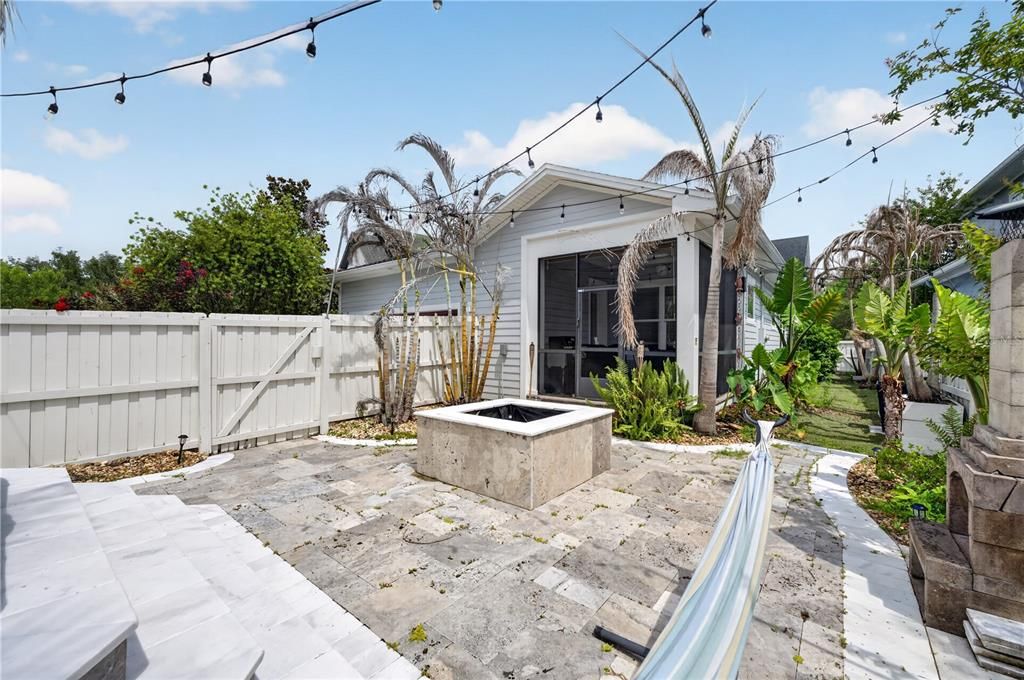 En Venta: $646,000 (3 camas, 2 baños, 1916 Pies cuadrados)